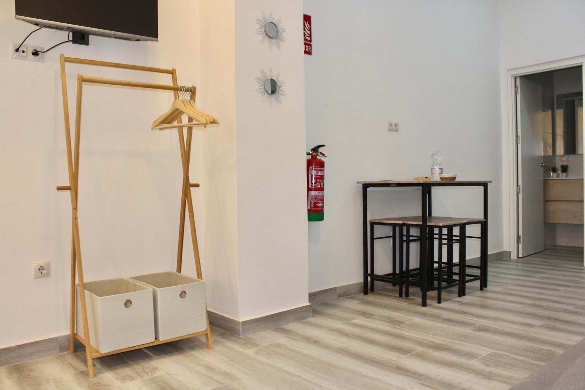 Nuevo Estudio Divina Pastora N-1 Малага Экстерьер фото